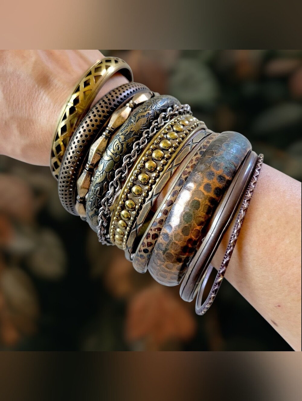 Eclectic Mixed Metal VTG Rustic Brass/Copper Bangle Stack [11pc]